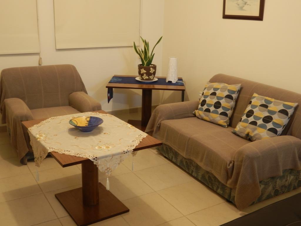 Byreva Apartments Paphos Phòng bức ảnh