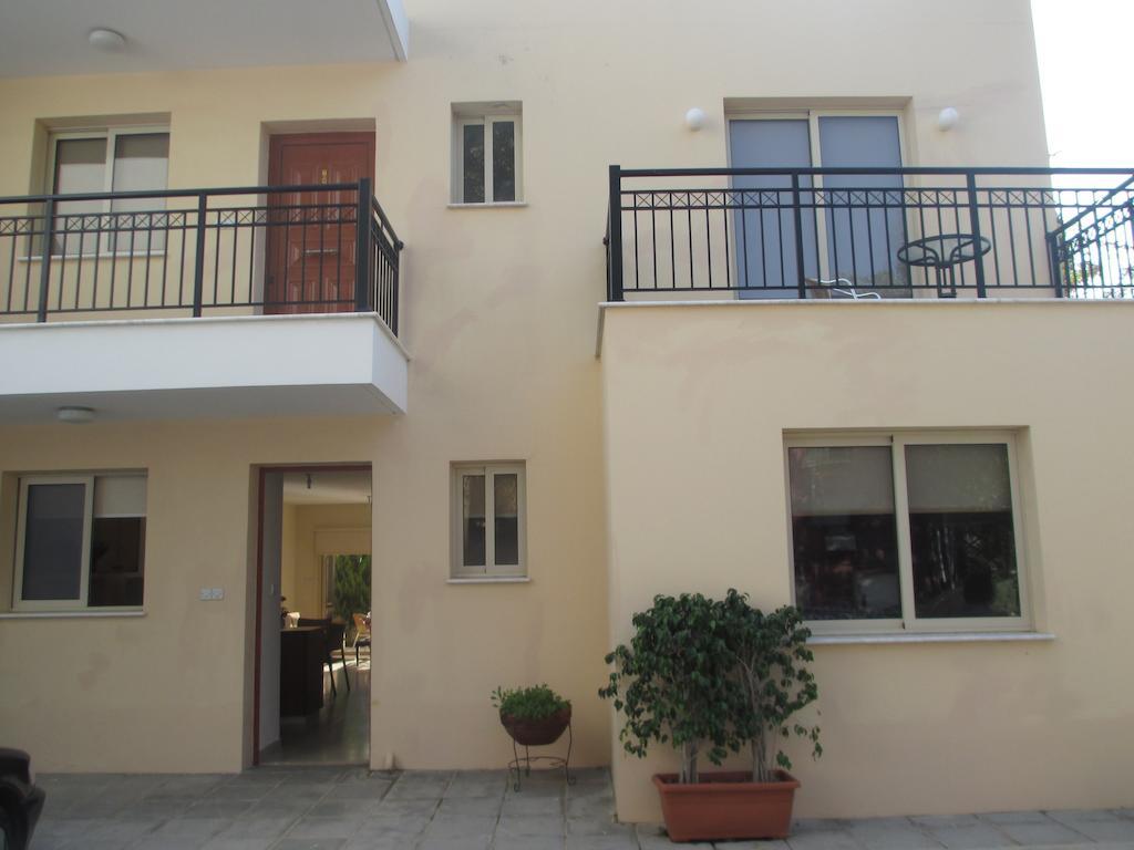 Byreva Apartments Paphos Ngoại thất bức ảnh